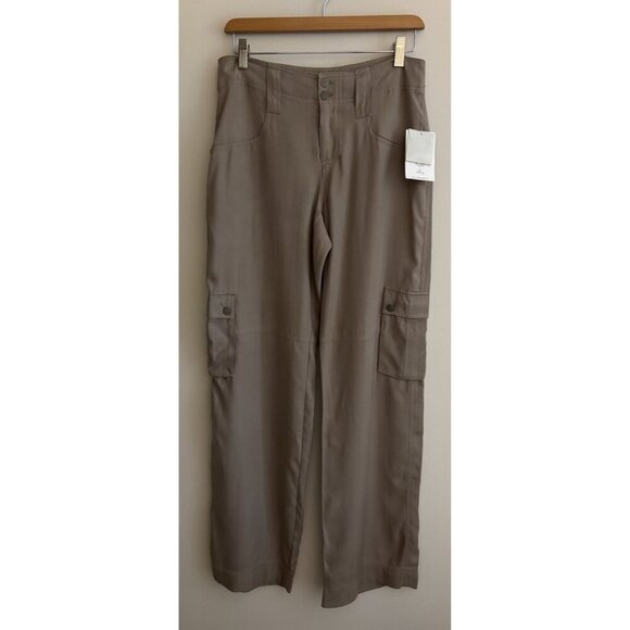 CAbi Pants - Cabi Womens Silk VIP Cargo Pants Size 4 Straight Leg Tan Brown NEW